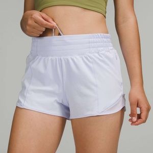 NWT Lululemon Hotty Hot high rise 2.5 sz 16 in Pastel Blue